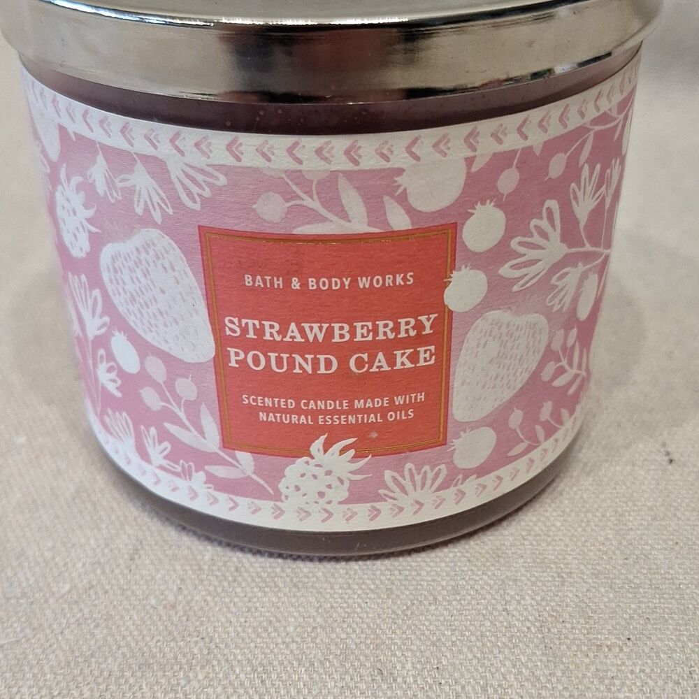Bath & Body Works Strawberry Pound Cake Scented Candle Jar 14.5 oz